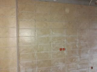 厨房、卫生间墙砖施作