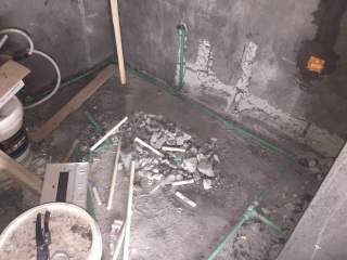 水、电管开槽施作