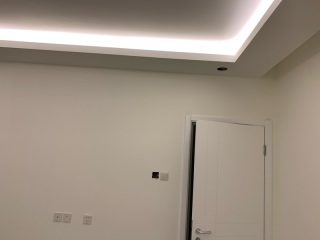 成品门及墙纸铺贴