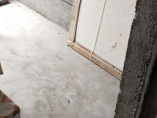 地砖铺贴及地面找平施作