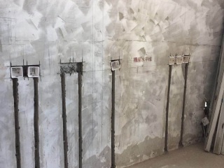 水、电管开槽施作