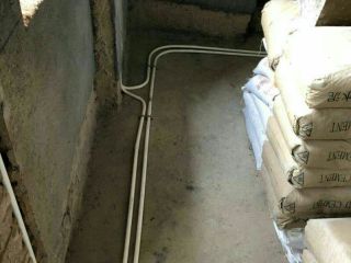 水、电管开槽施作