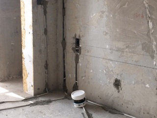 水、电管开槽施工