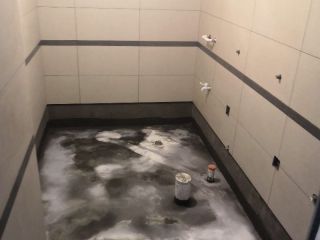 厨房、卫生间墙砖施作
