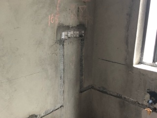 水、电管开槽施作
