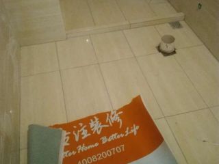 地砖铺贴及地面找平施作