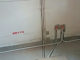 水、电管开槽施工