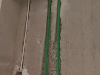 水、电管开槽施作