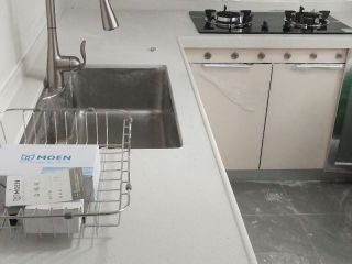 成品门及墙纸铺贴