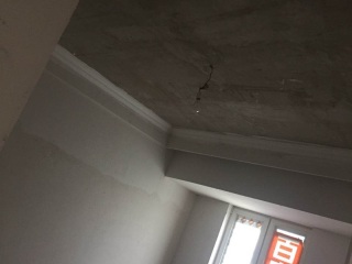 墙、顶面腻子批嵌