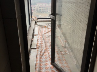 地砖铺贴及地面找平施作