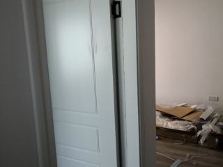 成品门及墙纸铺贴