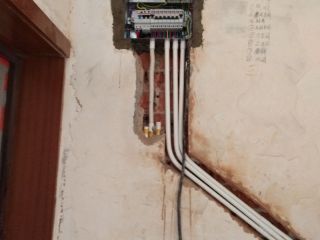 强、弱电路穿线施作