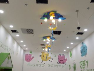 成品门及墙纸铺贴