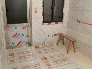 地砖铺贴及地面找平施作