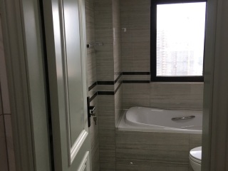 成品门及墙纸铺贴