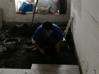 地砖铺贴及地面找平施作