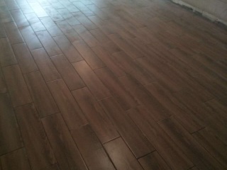 厨房、卫生间墙砖施作
