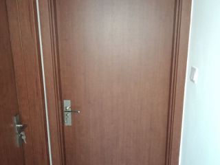 套装门、踢脚线安装