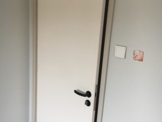 成品门及墙纸铺贴