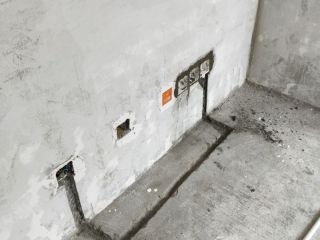 水、电管开槽施作