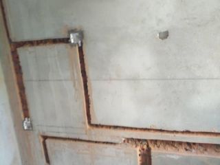 水、电管开槽施作