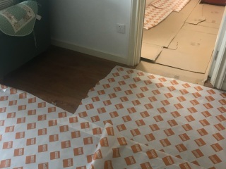 成品门及墙纸铺贴