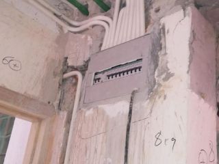 强、弱电布管，穿线施作