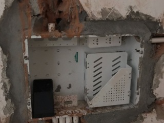 水、电管开槽施作