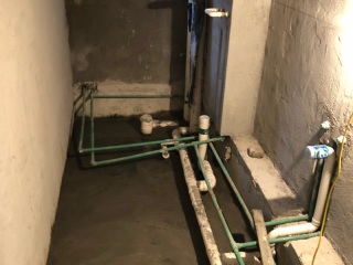 水、电管开槽施作