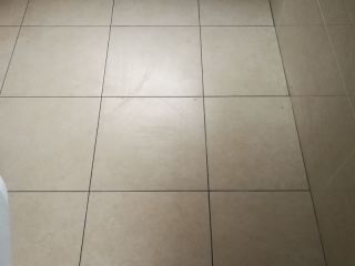 地砖铺贴及地面找平施作