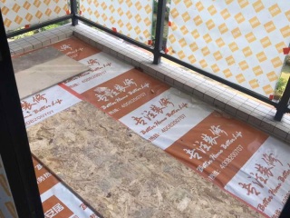 厨房、卫生间墙砖施作