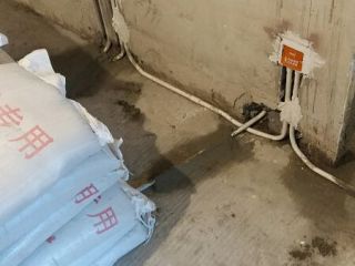 水、电管开槽施作