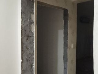 成品门及墙纸铺贴
