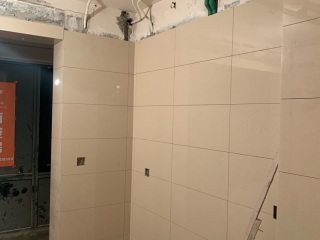 厨房、卫生间墙砖施作