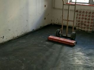 地砖铺贴及地面找平施作