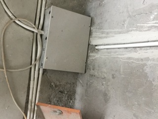 强、弱电路穿线施作