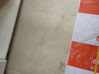 地砖铺贴及地面找平施作