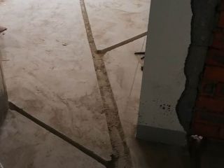 水、电管开槽施作