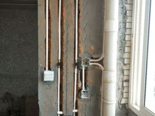 水、电管开槽施作
