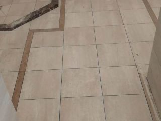 地砖铺贴及地面找平施作