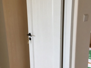 成品门及墙纸铺贴