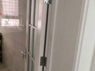 成品门及墙纸铺贴