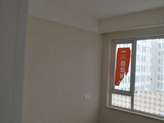 成品门及墙纸铺贴