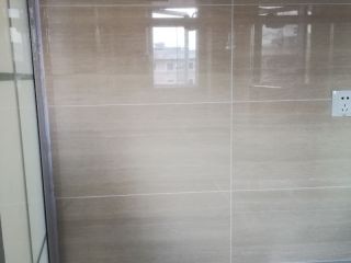 厨房、卫生间墙砖施作