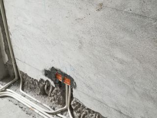 水、电管开槽施作