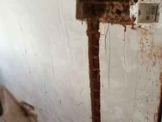 水、电管开槽施作