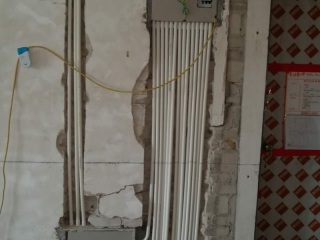 强、弱电路穿线施作