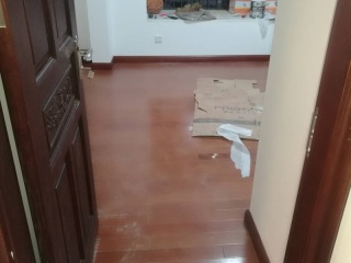 成品门及墙纸铺贴