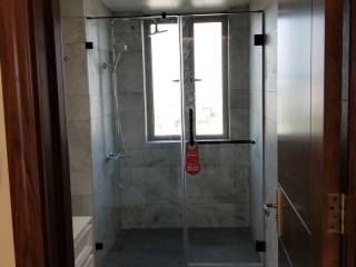 成品门及墙纸铺贴
